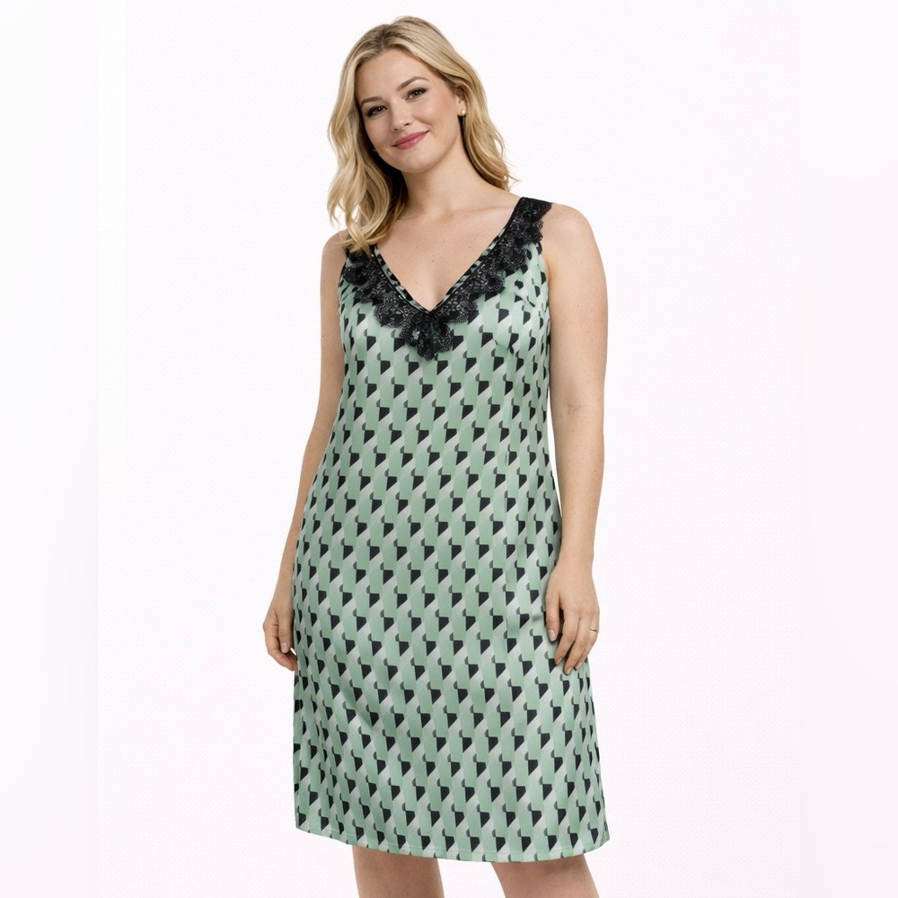 💚 NWT! Satin & Lace Slip Dress